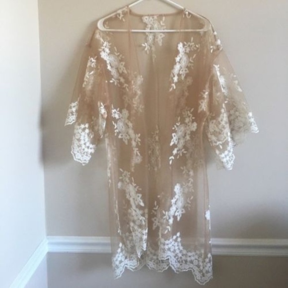 Victoria’s Secret Dream Angels Embroidered Robe - Picture 4 of 7